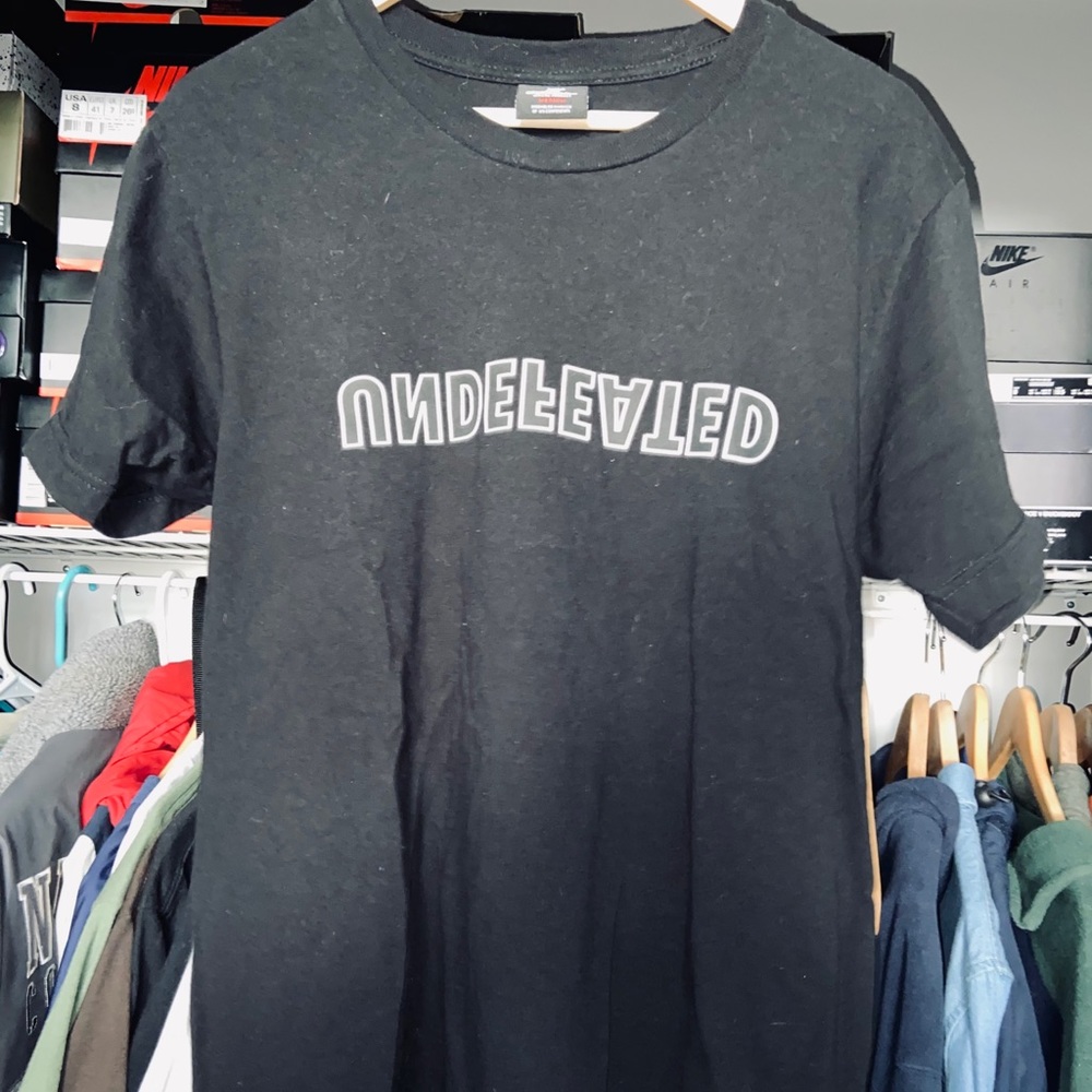 Undefeated mirror tee